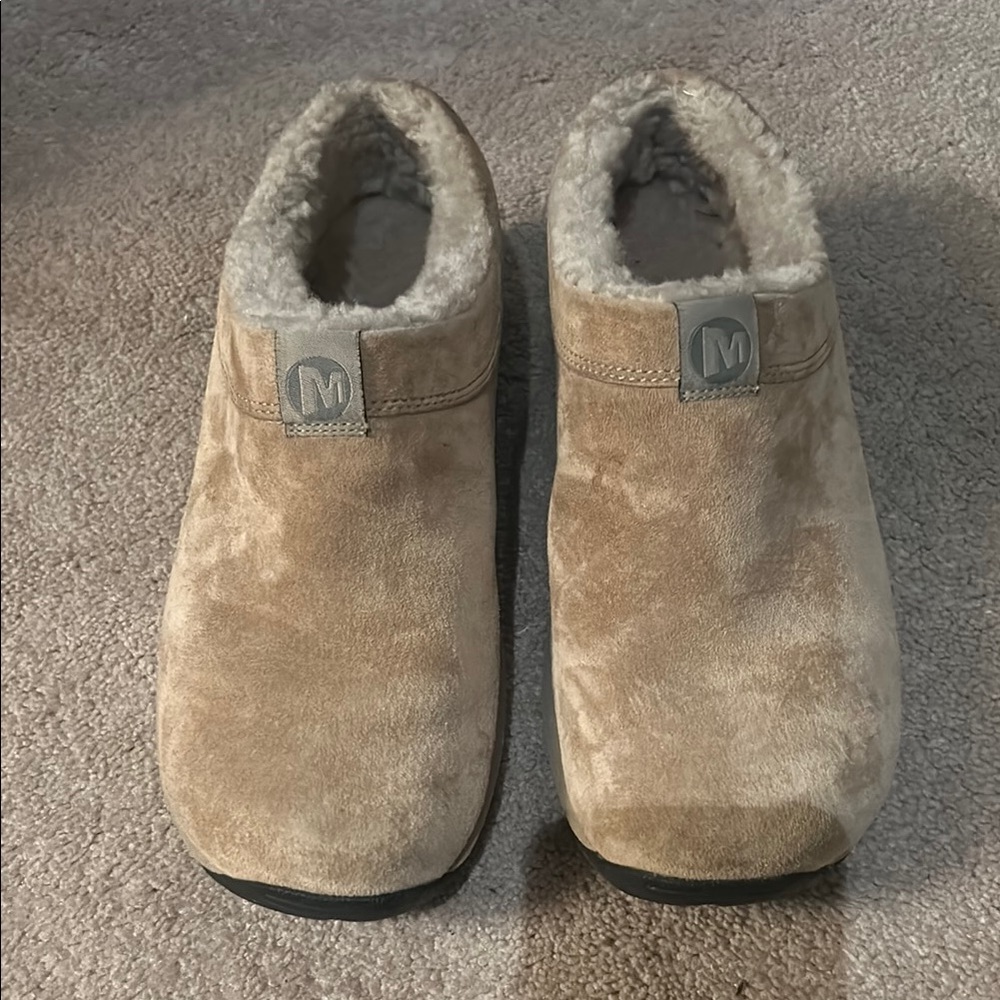 Merrell Encore Tan Suede Clogs